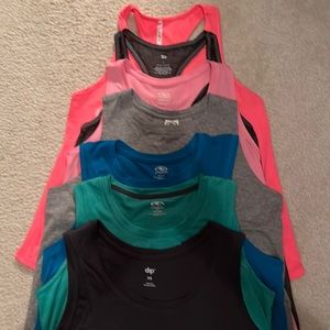 Women’s athletic tank tops